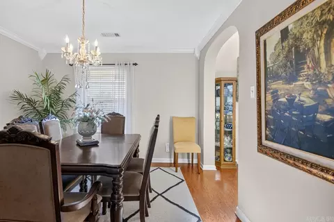 Dining - 700 Bridgewater Dr, Benton, AR 72019 photo 1 of 2