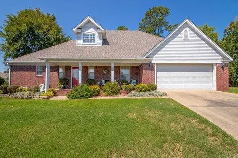 Exterior - 700 Bridgewater Dr, Benton, AR 72019 photo 2 of 10