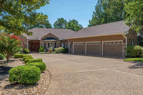 28 Asombroso Ln, Hot Springs Village, AR 71909