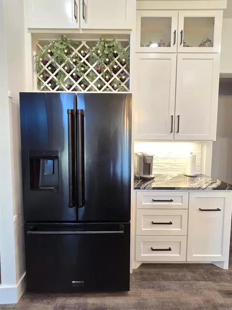 Kitchen - 39 Republican Loop, Greenbrier, AR 72058 photo 5 of 6