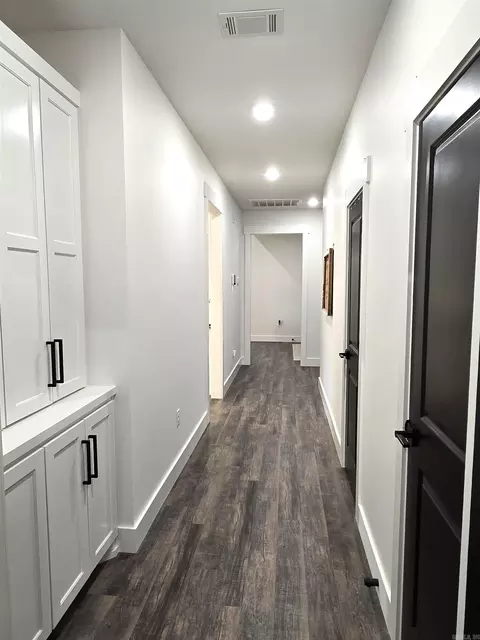 Entry Way - 39 Republican Loop, Greenbrier, AR 72058 photo 2 of 3