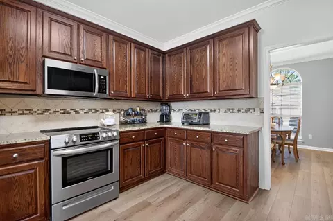 Kitchen - 2212 Defoe Cir, Bryant, AR 72022 photo 4 of 4