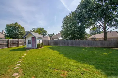 Exterior - 2212 Defoe Cir, Bryant, AR 72022 photo 4 of 4