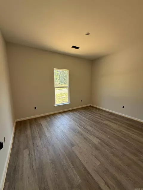 Bedroom - 529 Madeleine Cir, Austin, AR 72007 photo 2 of 4