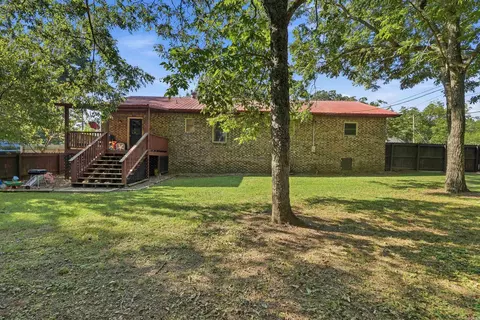 Exterior - 534 Main St, Clinton, AR 72031 photo 6 of 8
