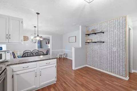 Kitchen - 534 Main St, Clinton, AR 72031 photo 4 of 7