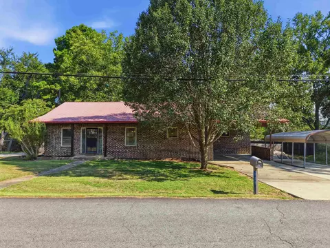 Exterior - 534 Main St, Clinton, AR 72031 photo 2 of 8