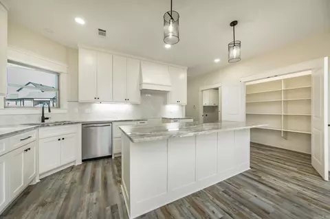 Kitchen - 100 Michael Dr, Beebe, AR 72012 photo 2 of 3