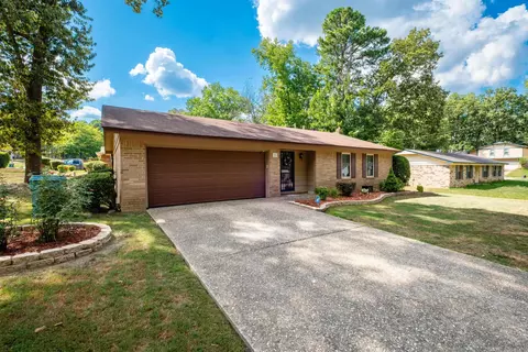 26 Loblolly Dr, Little Rock, AR 72204