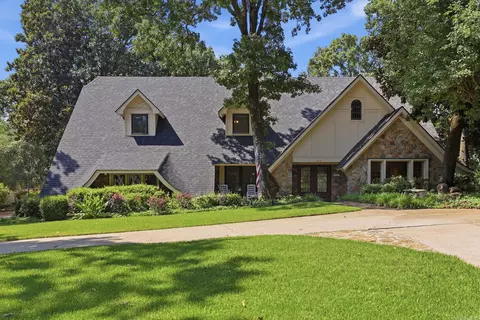 800 Silverwood Trl, North Little Rock, AR 72116