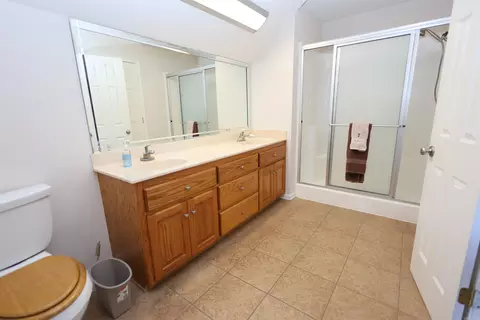 Bath - 125 Clinton Loop, Donaldson, AR 71941 photo 1 of 2