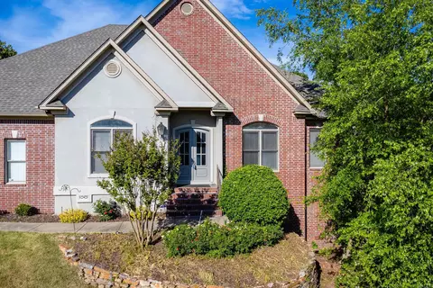 115 Noyant Dr, Little Rock, AR 72223