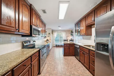 Kitchen - 1505 Pinefield Dr, Conway, AR 72034 photo 1 of 4