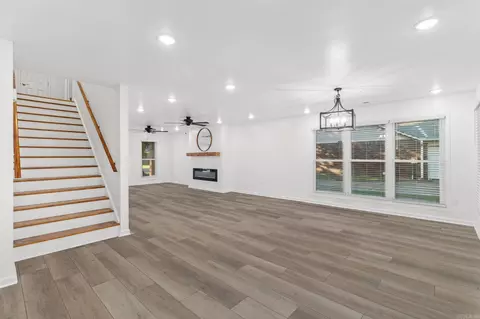 Living - 141 Cypress Dr, Trumann, AR 72472 photo 5 of 6