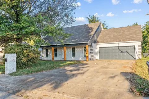 Exterior - 141 Cypress Dr, Trumann, AR 72472 photo 3 of 5