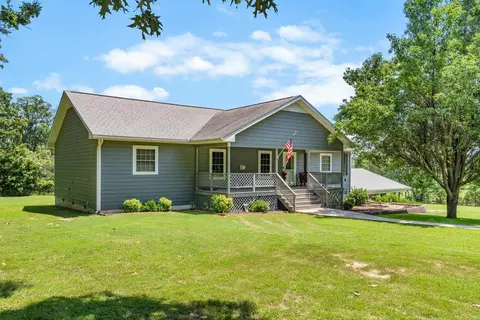 Exterior - 5948 Push Mountain Rd, Norfork, AR 72658 photo 3 of 7