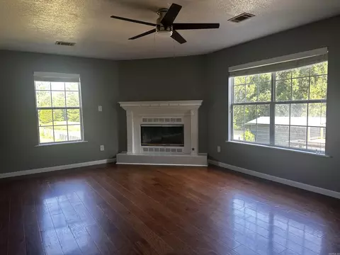 Living - 258 Dingler Rd, Donaldson, AR 71941 photo 5 of 9