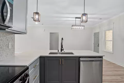 Kitchen - 516 Madeleine Cir, Austin, AR 72007 photo 4 of 5
