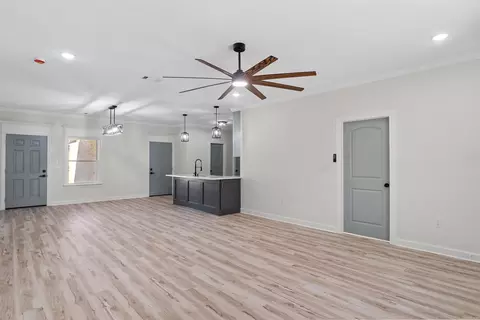 Living - 516 Madeleine Cir, Austin, AR 72007 photo 2 of 3