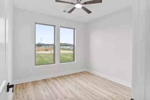 Bedroom - 524 Madeleine Cir, Austin, AR 72007 photo 7 of 8