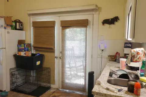 Entry Way - 1030 Clifton St, Conway, AR 72034 photo 4 of 4