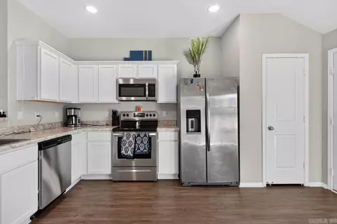 Kitchen - 117 James Dr, Beebe, AR 72012 photo 3 of 3