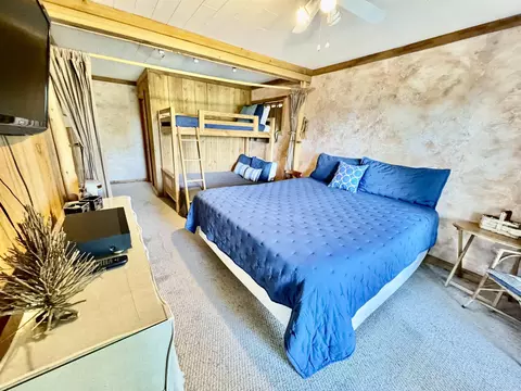 Bedroom - 24 Roberts Rd, Edgemont, AR 72044 photo 5 of 7