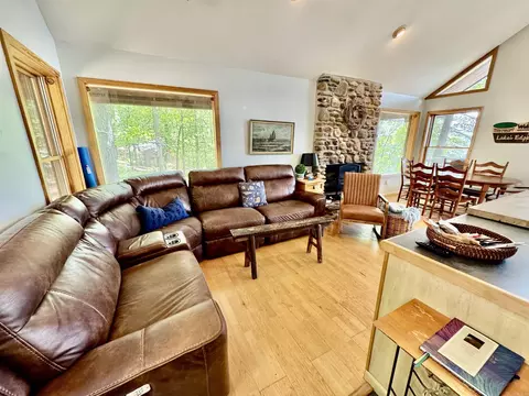 Living - 24 Roberts Rd, Edgemont, AR 72044 photo 1 of 4