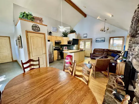 Dining - 24 Roberts Rd, Edgemont, AR 72044 photo 2 of 2