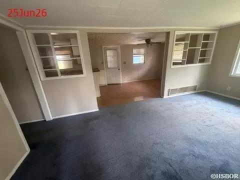 Living - 31396 Hwy 84, Malvern, AR 72104 photo 2 of 4