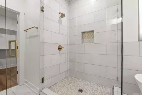 Bath - 218 Michelle Dr, Beebe, AR 72012 photo 5 of 9