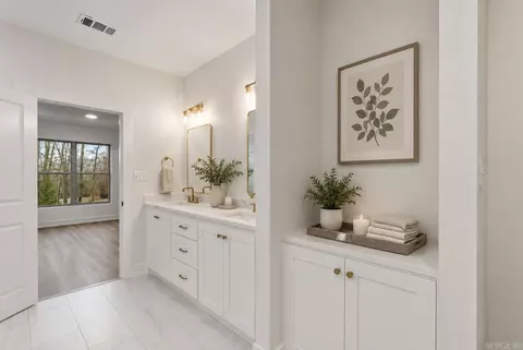 Entry Way - 218 Michelle Dr, Beebe, AR 72012 photo 6 of 6