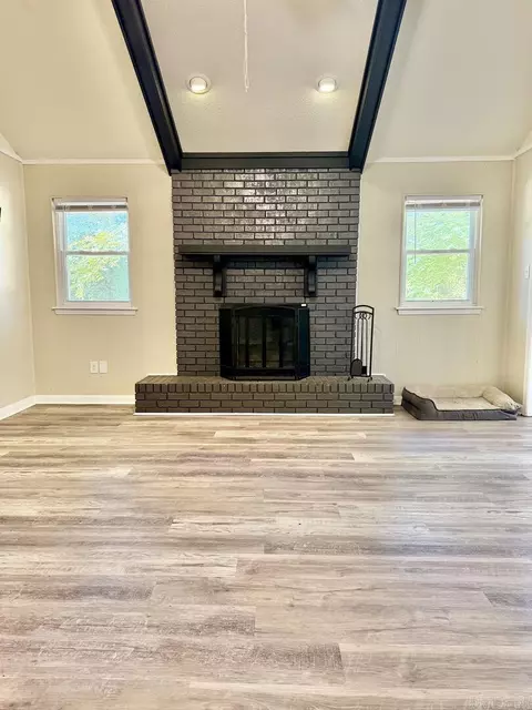 Living - 7124 Camden Cutoff Rd, Pine Bluff, AR 71603 photo 2 of 2