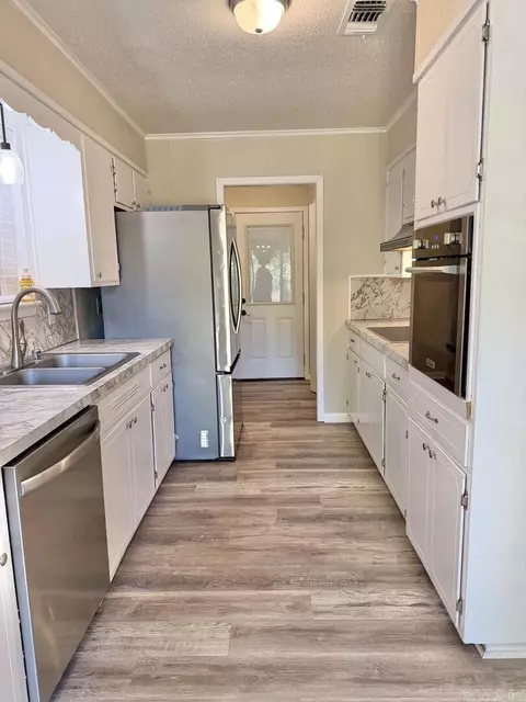Kitchen - 7124 Camden Cutoff Rd, Pine Bluff, AR 71603 photo 1 of 2