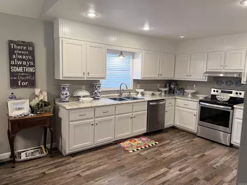 Kitchen - 269 Valhalla, Edgemont, AR 72044 photo 2 of 2