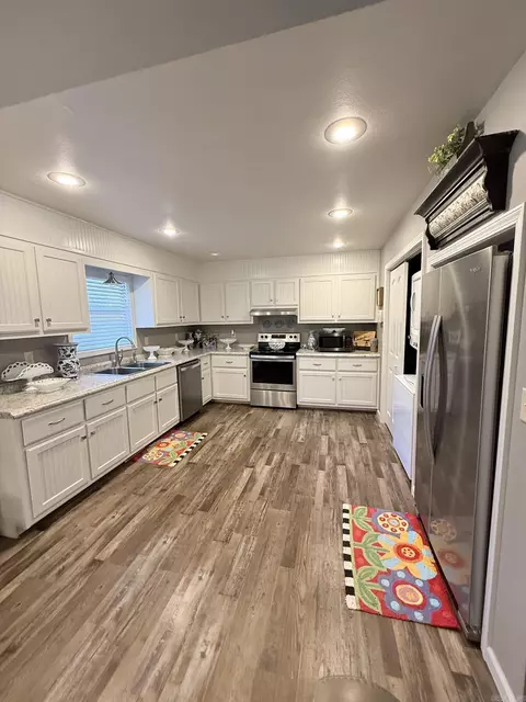 Kitchen - 269 Valhalla, Edgemont, AR 72044 photo 1 of 2