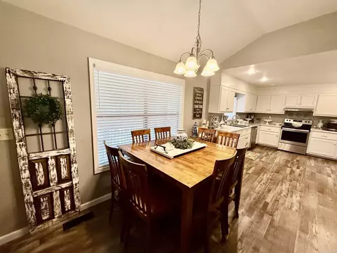 Dining - 269 Valhalla, Edgemont, AR 72044 photo 1 of 1