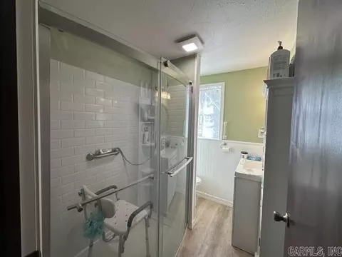 Bath - 502 S Main St, Beebe, AR 72012 photo 4 of 5