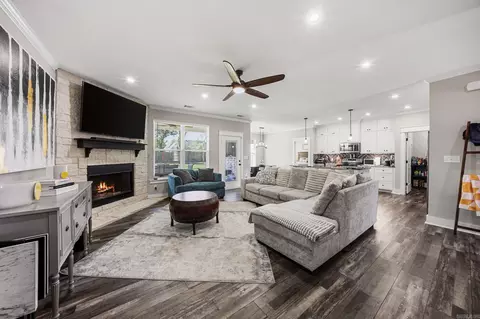 Living - 15 Libra Ln, Ward, AR 72176 photo 1 of 1