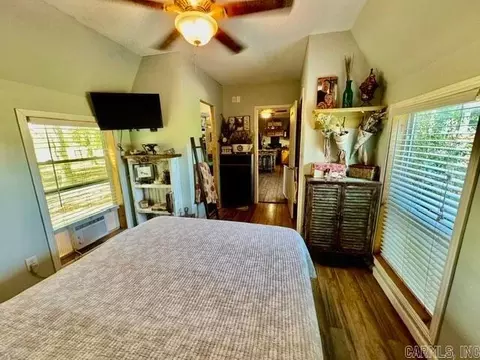 Bedroom - 366 Jaybird Ln, Searcy, AR 72143 photo 2 of 3