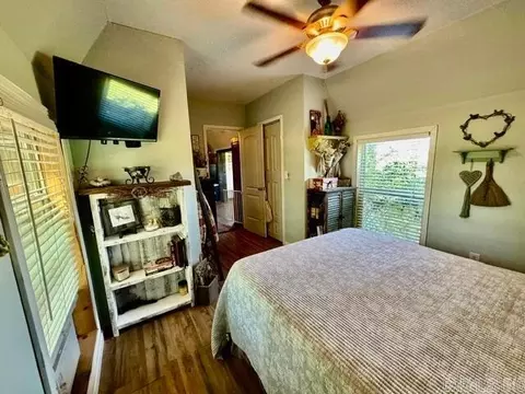 Bedroom - 366 Jaybird Ln, Searcy, AR 72143 photo 3 of 3
