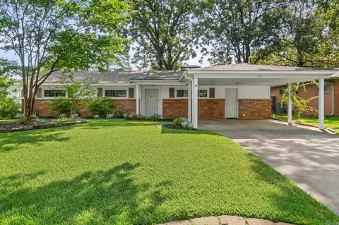 815 Ridgecrest Dr, Little Rock, AR 72205