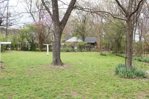 Exterior - 807 S S Spg, Searcy, AR 72143 photo 4 of 7