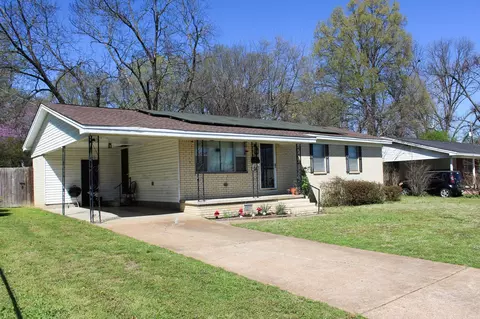 Exterior - 807 S S Spg, Searcy, AR 72143 photo 3 of 7