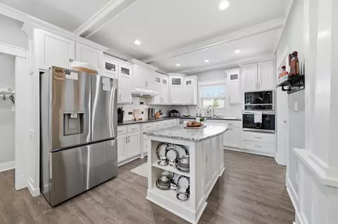 Kitchen - 1213 Bent Tree Ln, Searcy, AR 72143 photo 1 of 3