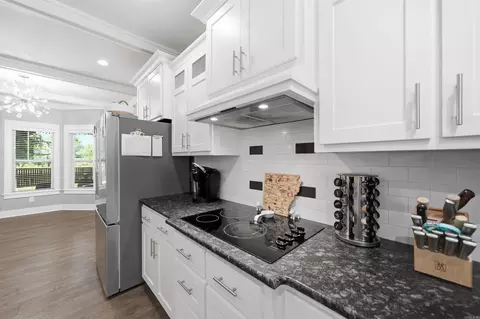 Kitchen - 1213 Bent Tree Ln, Searcy, AR 72143 photo 3 of 3