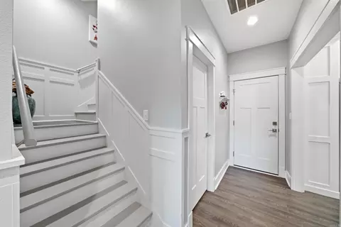 Entry Way - 1213 Bent Tree Ln, Searcy, AR 72143 photo 6 of 8
