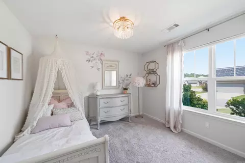 Bedroom - 5709 Red Leaf Dr, Benton, AR 72019 photo 5 of 9