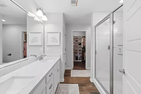Entry Way - 5709 Red Leaf Dr, Benton, AR 72019 photo 5 of 8