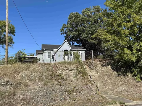 112 Oklahoma St, Hot Springs, AR 71901